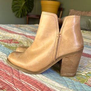 Tan 3 inch boots